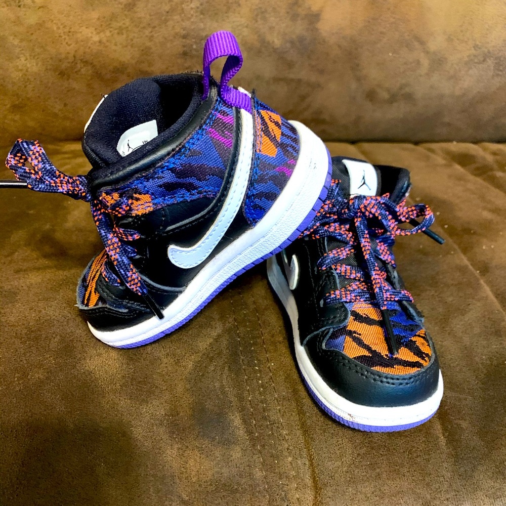 RARE - Children’s Nike Jordan’s high tops size 5C.